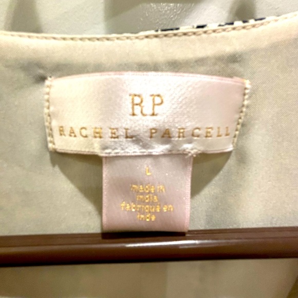 Midi wrap dress in fun print - Picture 2 of 7